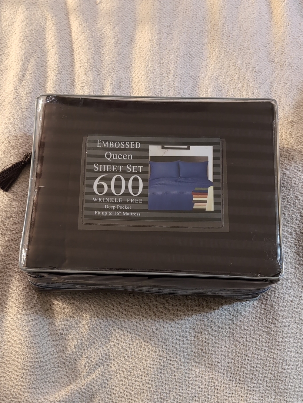 Embossed Queen Sheet Set 600 Thread Count - Dark Chocolate Colour